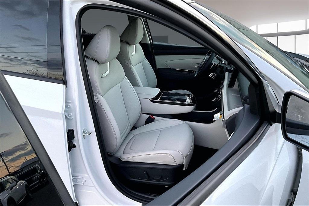 new 2026 Hyundai TUCSON Hybrid car, priced at $39,924