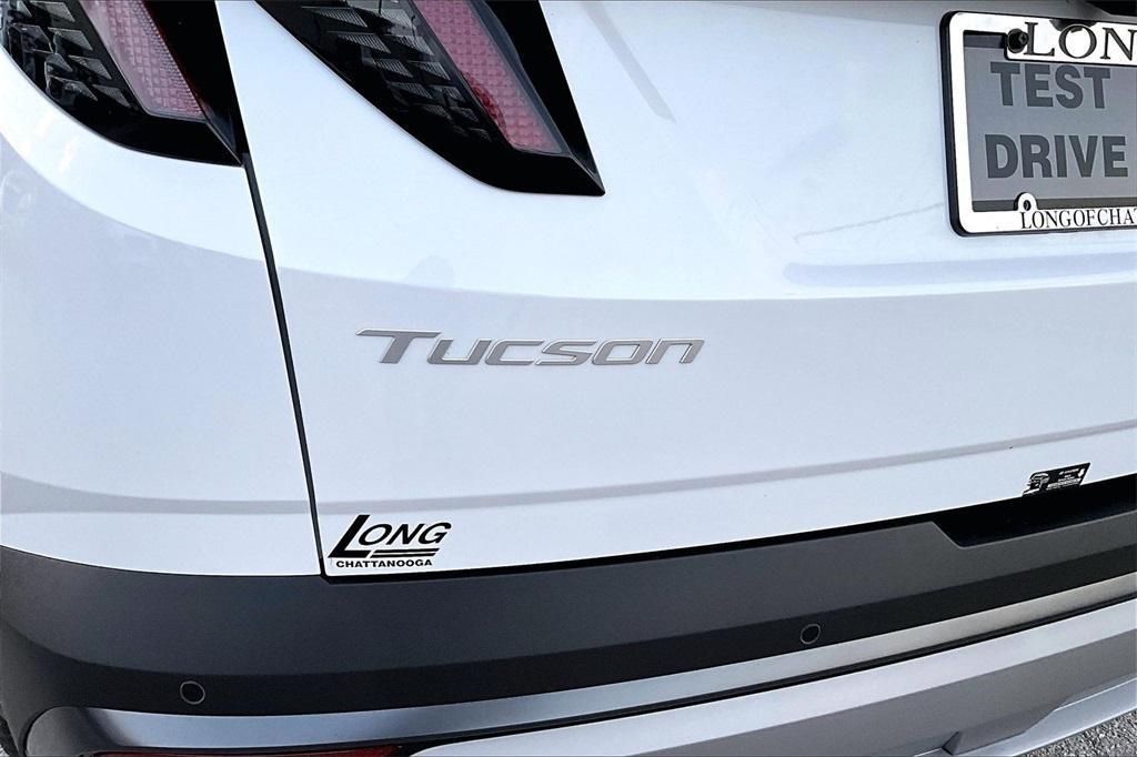 new 2026 Hyundai TUCSON Hybrid car, priced at $39,924