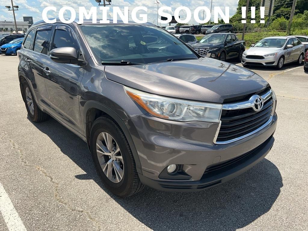 used 2015 Toyota Highlander car, priced at $17,995