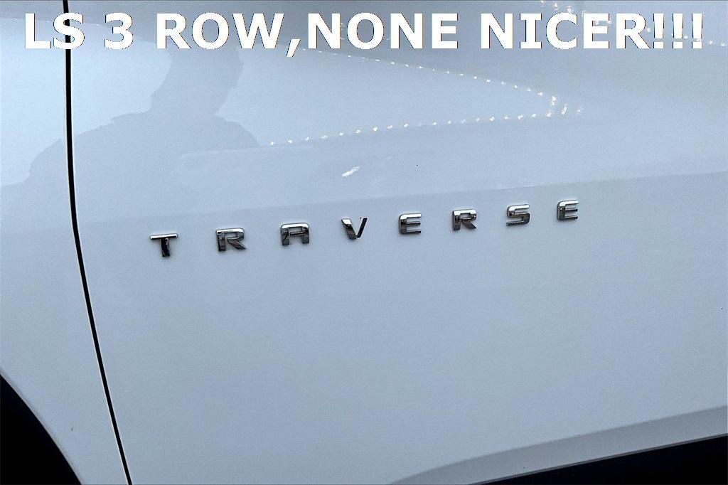 used 2021 Chevrolet Traverse car, priced at $22,988