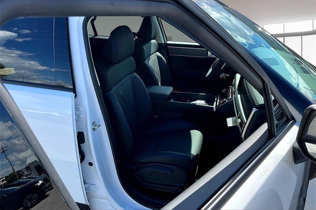 new 2026 Hyundai SANTA FE HEV car, priced at $35,521