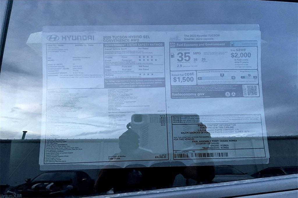 new 2025 Hyundai TUCSON Hybrid car, priced at $34,136