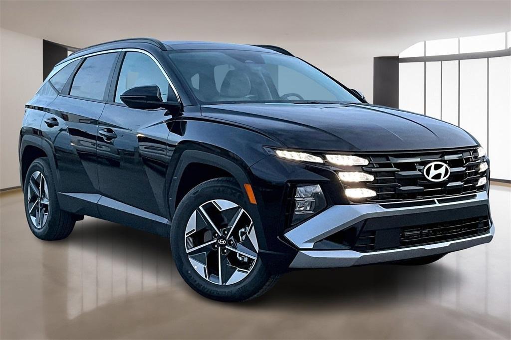 new 2025 Hyundai TUCSON Hybrid car, priced at $34,136
