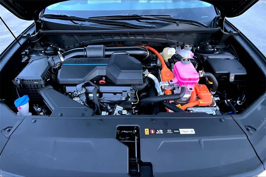 new 2025 Hyundai TUCSON Hybrid car, priced at $34,136