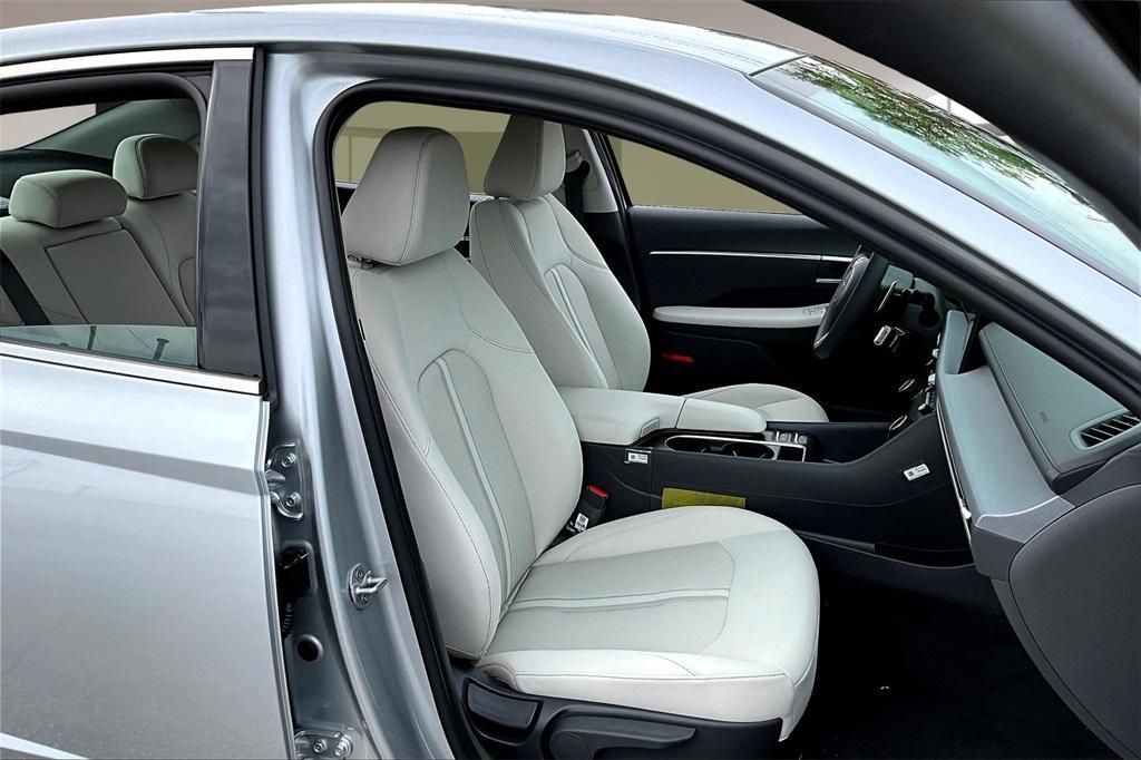 new 2025 Hyundai Sonata car, priced at $27,250
