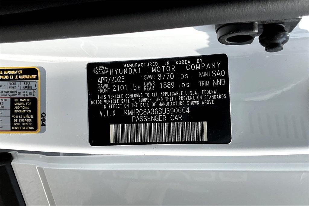 new 2025 Hyundai Venue car, priced at $24,222