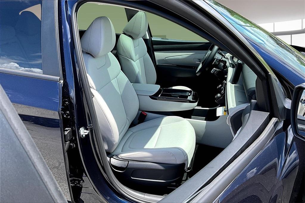 new 2025 Hyundai TUCSON Hybrid car, priced at $36,544
