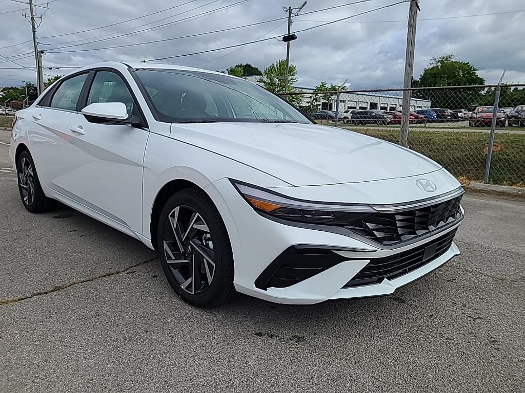 new 2024 Hyundai Elantra car, priced at $27,480