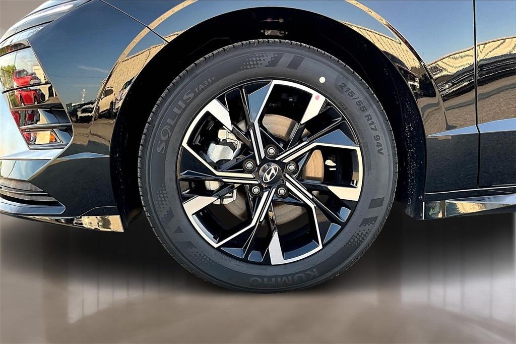 new 2025 Hyundai Sonata car, priced at $27,246