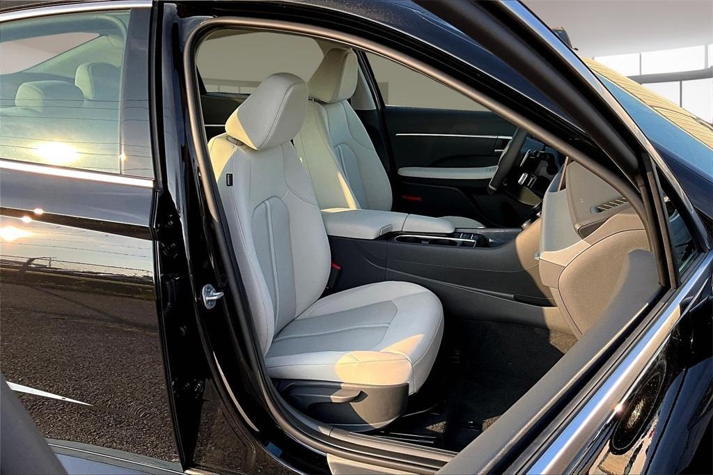 new 2025 Hyundai Sonata car, priced at $27,246