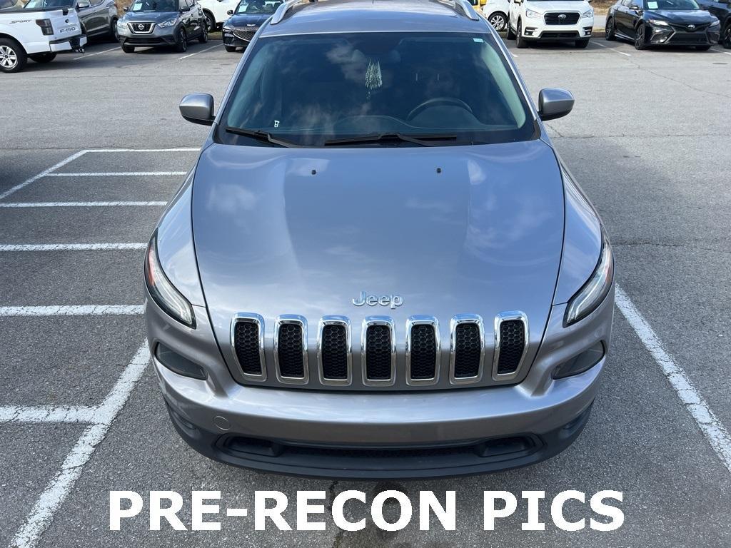 used 2015 Jeep Cherokee car, priced at $10,900