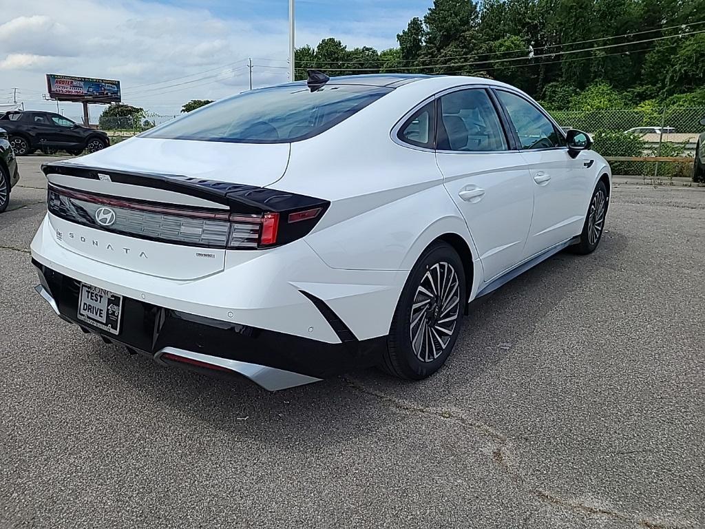 new 2024 Hyundai Sonata Hybrid car, priced at $39,350