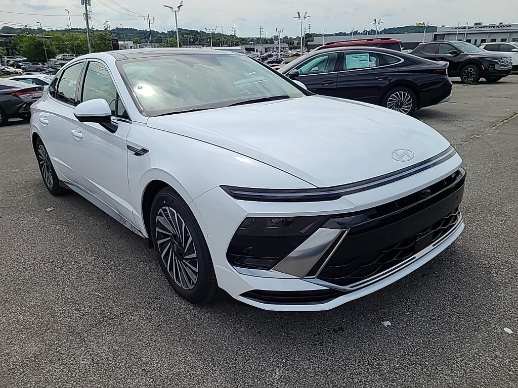 new 2024 Hyundai Sonata Hybrid car, priced at $39,350