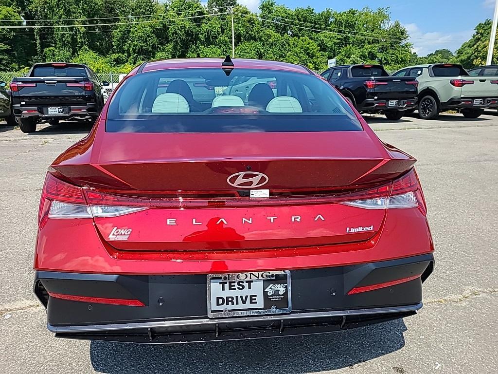 new 2024 Hyundai Elantra car, priced at $28,760