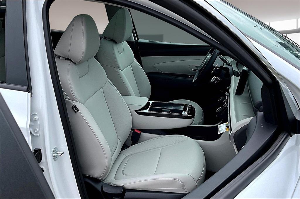 new 2025 Hyundai TUCSON Hybrid car, priced at $36,513