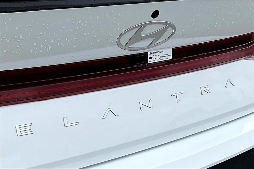 new 2025 Hyundai ELANTRA HEV car, priced at $27,333