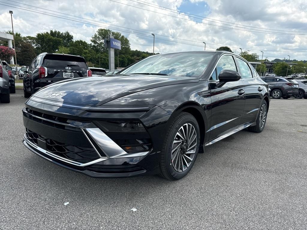 new 2024 Hyundai Sonata Hybrid car, priced at $32,535