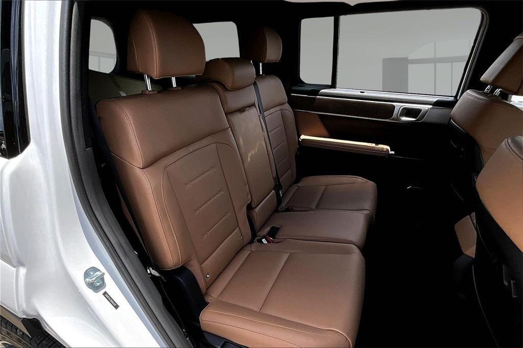 new 2025 Hyundai SANTA FE HEV car, priced at $41,385