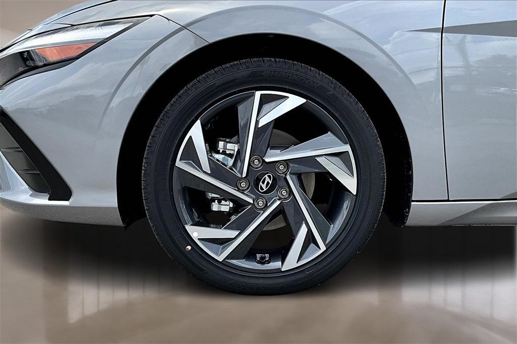 new 2025 Hyundai Elantra car, priced at $26,300