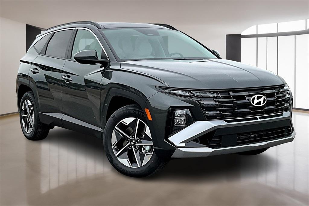new 2025 Hyundai TUCSON Hybrid car, priced at $36,026