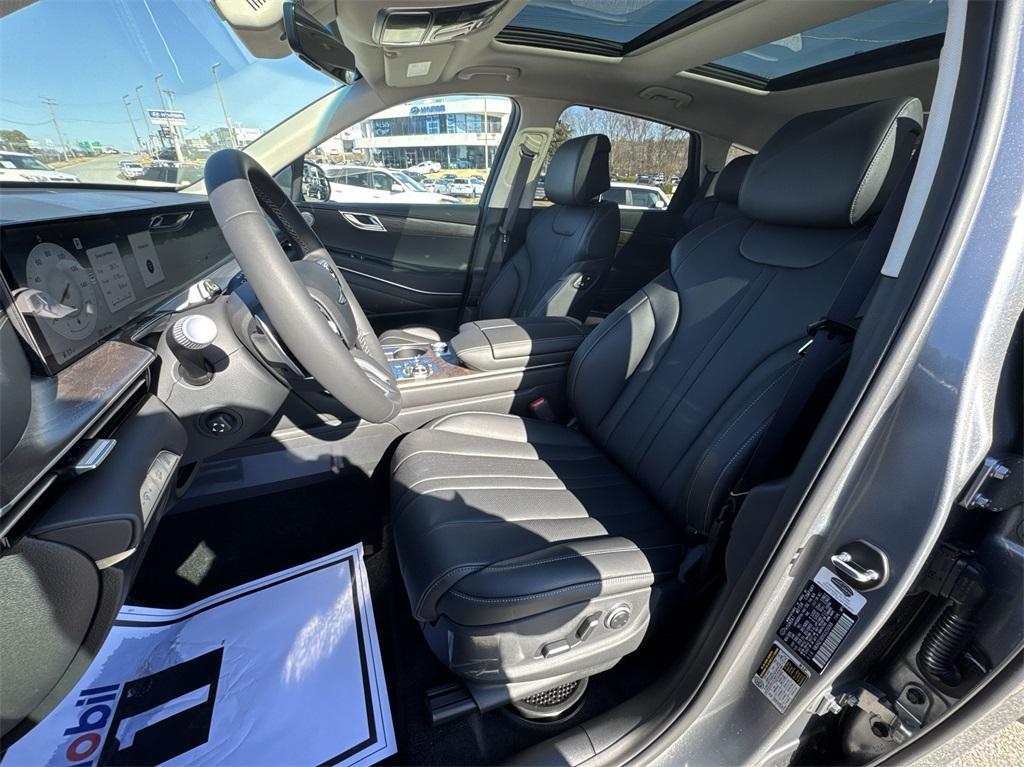 new 2025 Genesis GV80 car, priced at $64,885