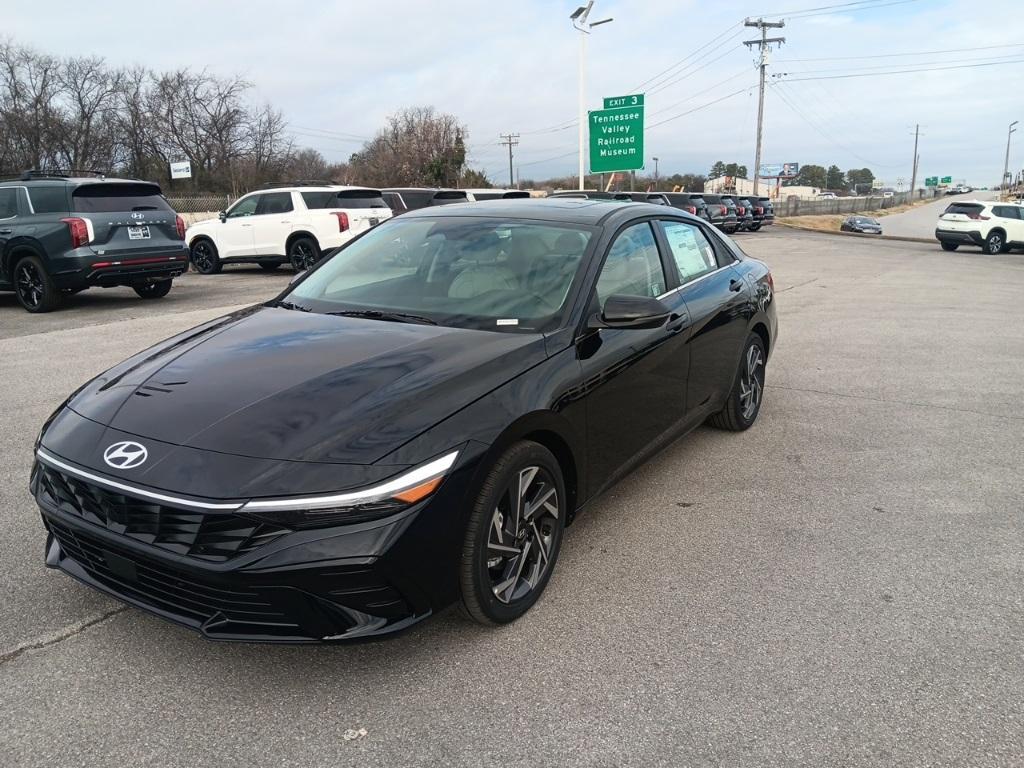 new 2025 Hyundai Elantra car, priced at $28,400