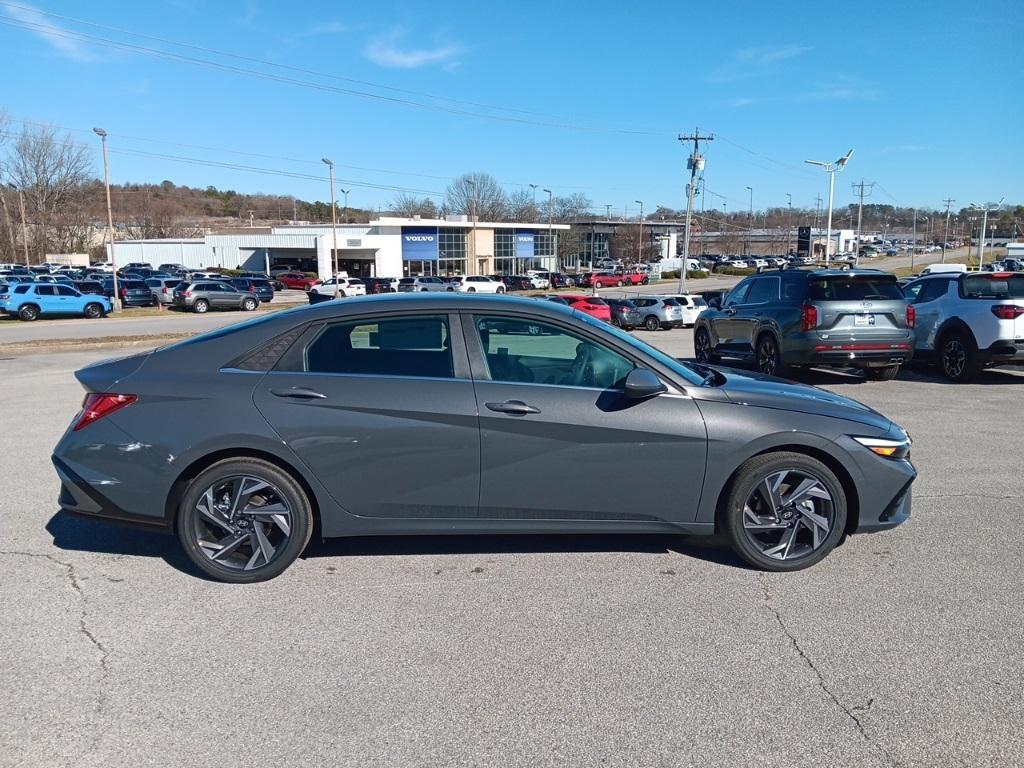 new 2025 Hyundai Elantra car, priced at $27,425