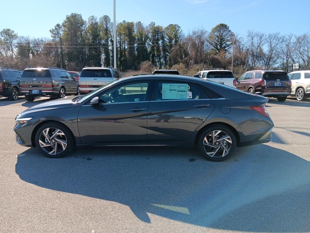 new 2025 Hyundai Elantra car, priced at $27,425