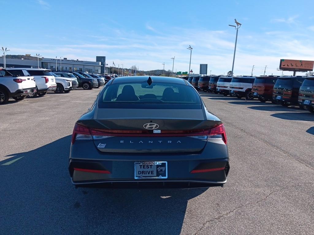 new 2025 Hyundai Elantra car, priced at $27,425