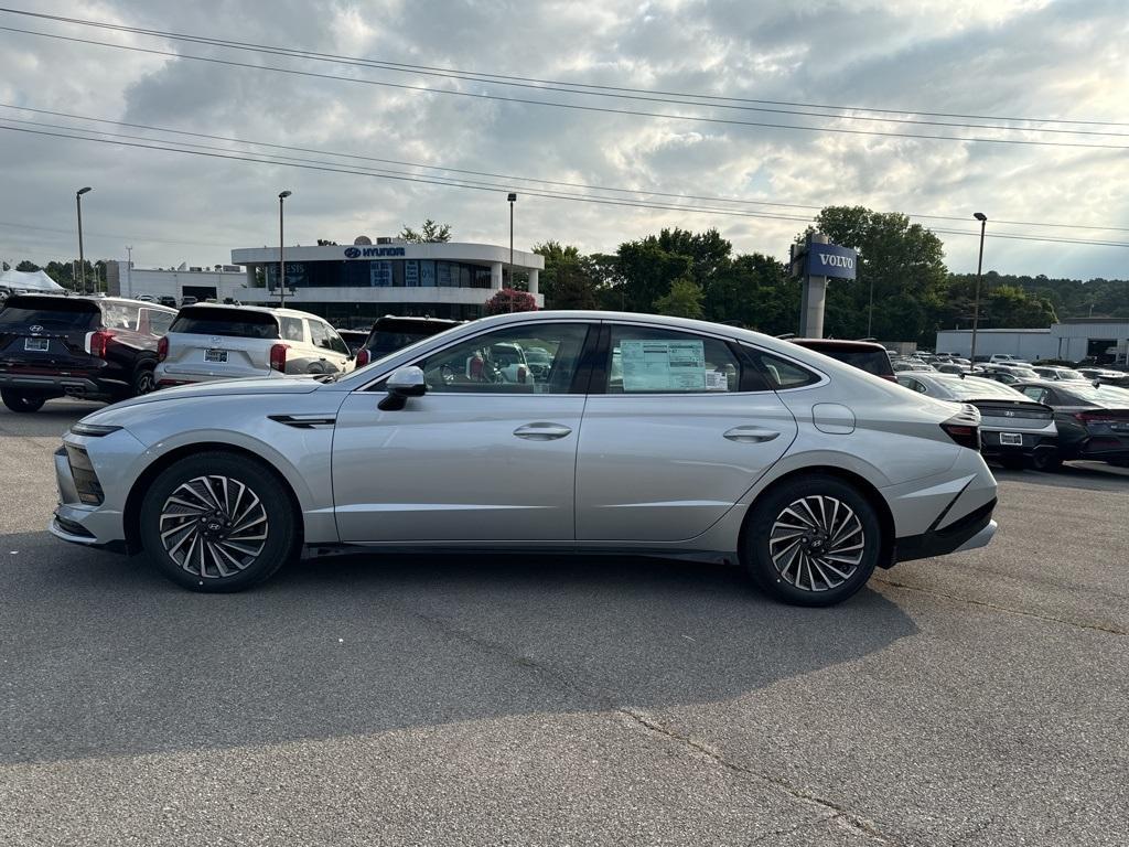 new 2024 Hyundai Sonata Hybrid car, priced at $32,535