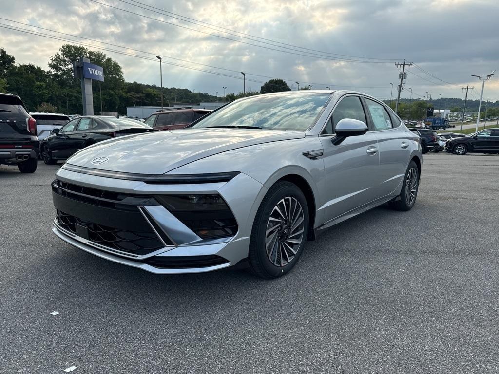 new 2024 Hyundai Sonata Hybrid car, priced at $32,535