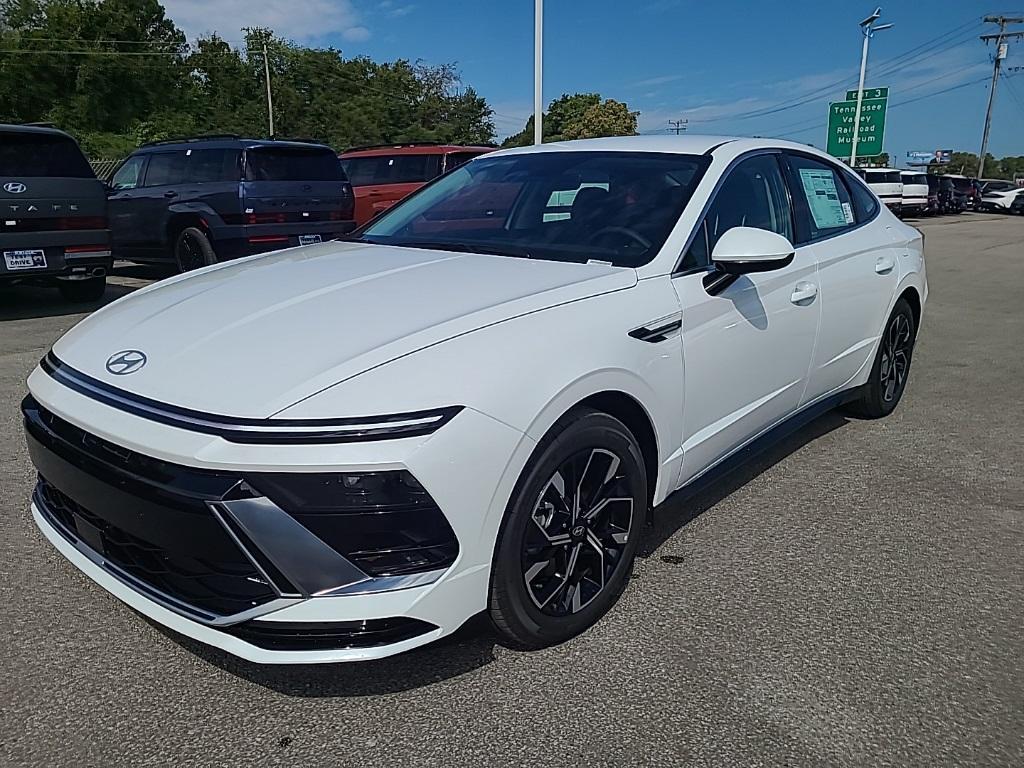 new 2024 Hyundai Sonata car, priced at $29,670