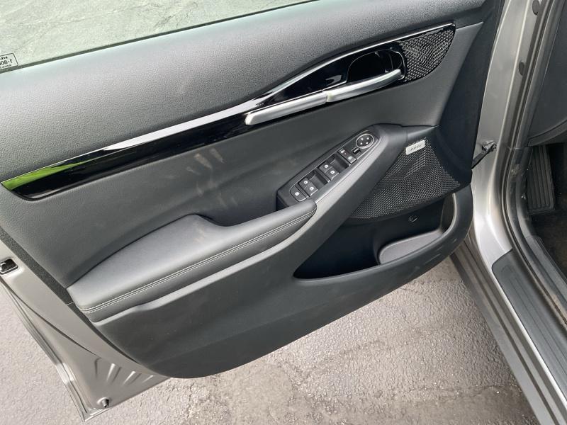 new 2026 Kia Seltos car, priced at $33,984