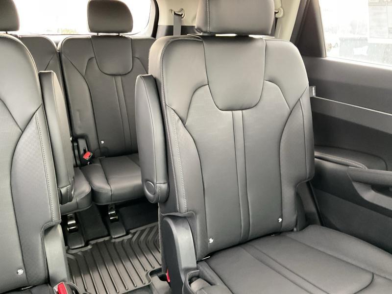 new 2025 Kia Sorento car, priced at $43,459