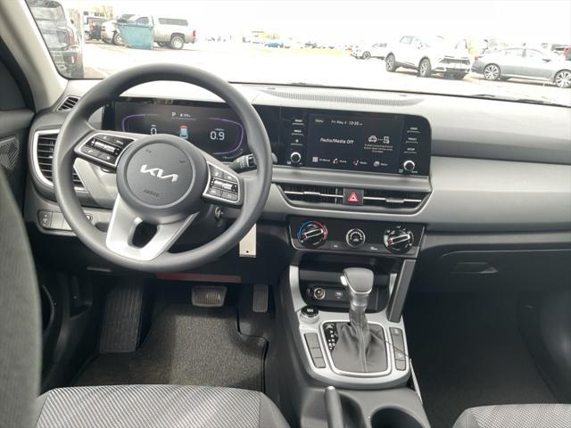new 2025 Kia Seltos car, priced at $27,444