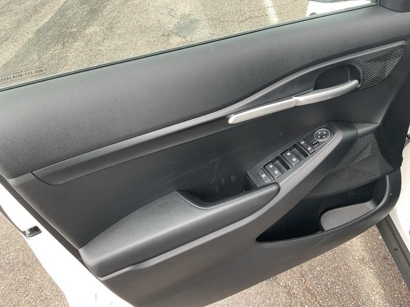 new 2025 Kia Seltos car, priced at $27,244