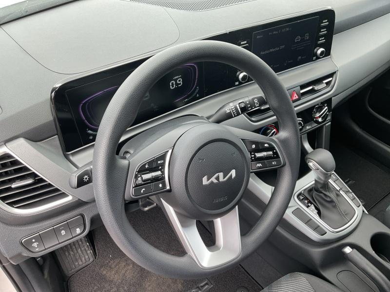 new 2025 Kia Seltos car, priced at $27,244