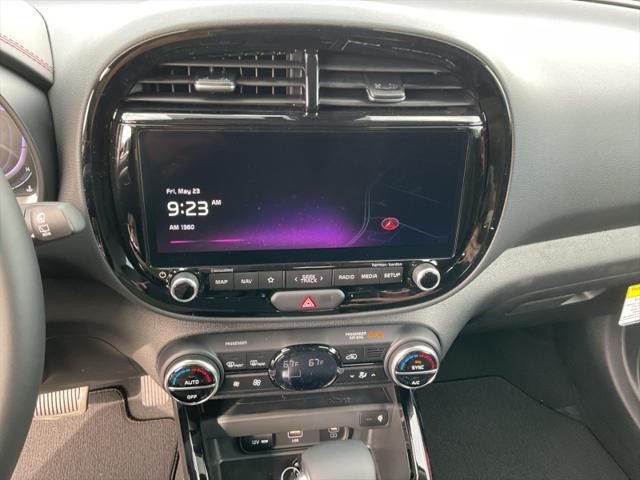 new 2025 Kia Soul car, priced at $28,504