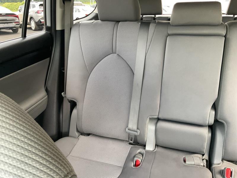 used 2024 Toyota Highlander car, priced at $36,911
