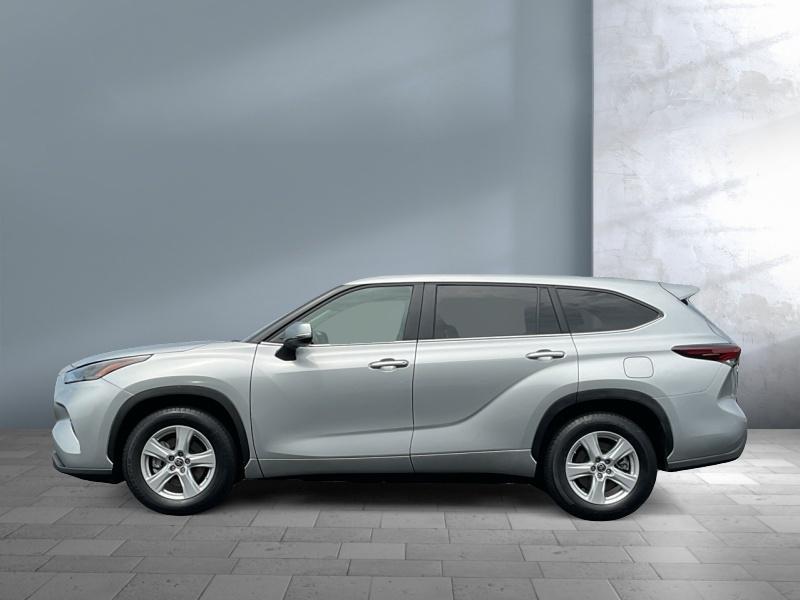 used 2024 Toyota Highlander car, priced at $36,911