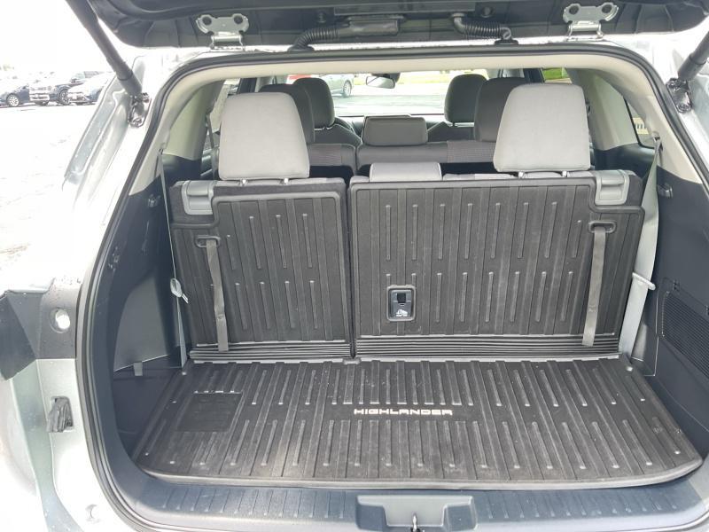 used 2024 Toyota Highlander car, priced at $36,911