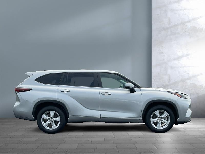 used 2024 Toyota Highlander car, priced at $36,911