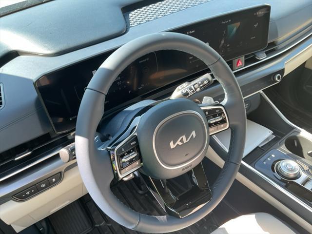 new 2026 Kia Carnival Hybrid car, priced at $51,714