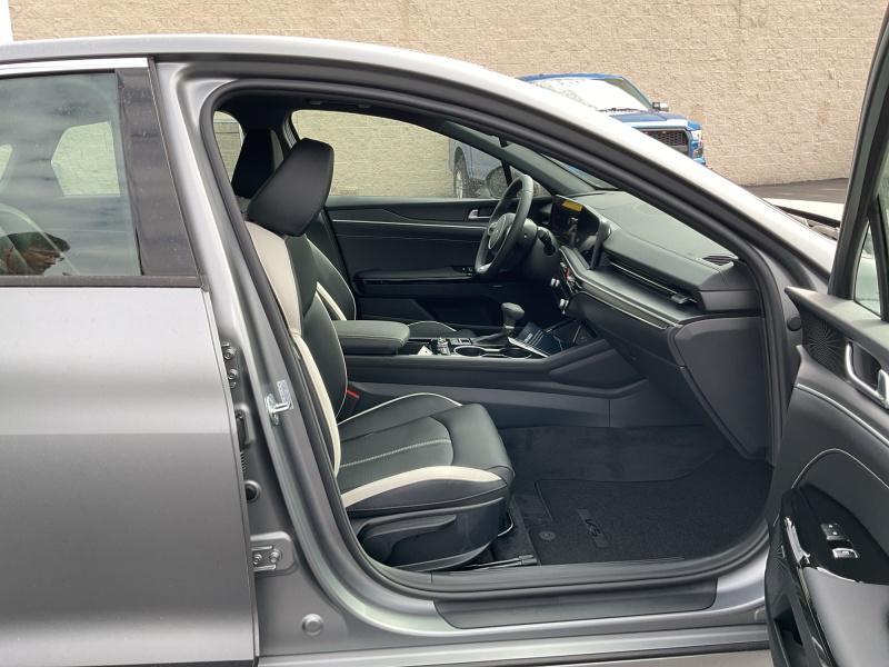 new 2026 Kia K5 car, priced at $34,994