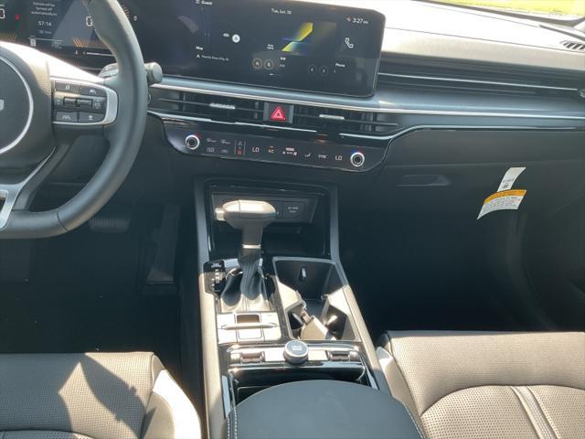 new 2025 Kia K5 car, priced at $31,549