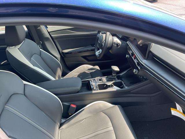 new 2025 Kia K5 car, priced at $31,549