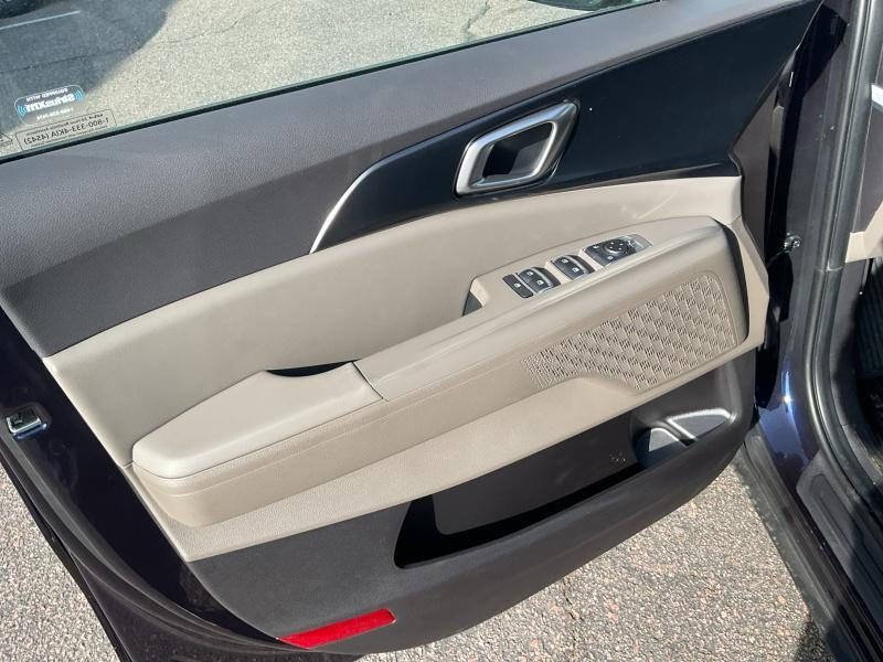 new 2025 Kia Carnival car, priced at $39,977