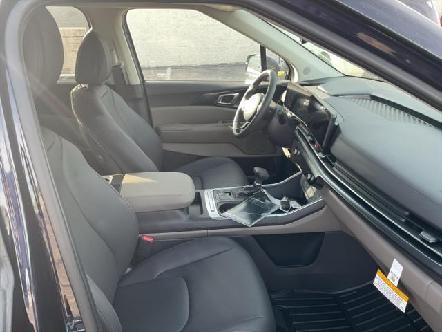 new 2025 Kia Carnival car, priced at $41,194