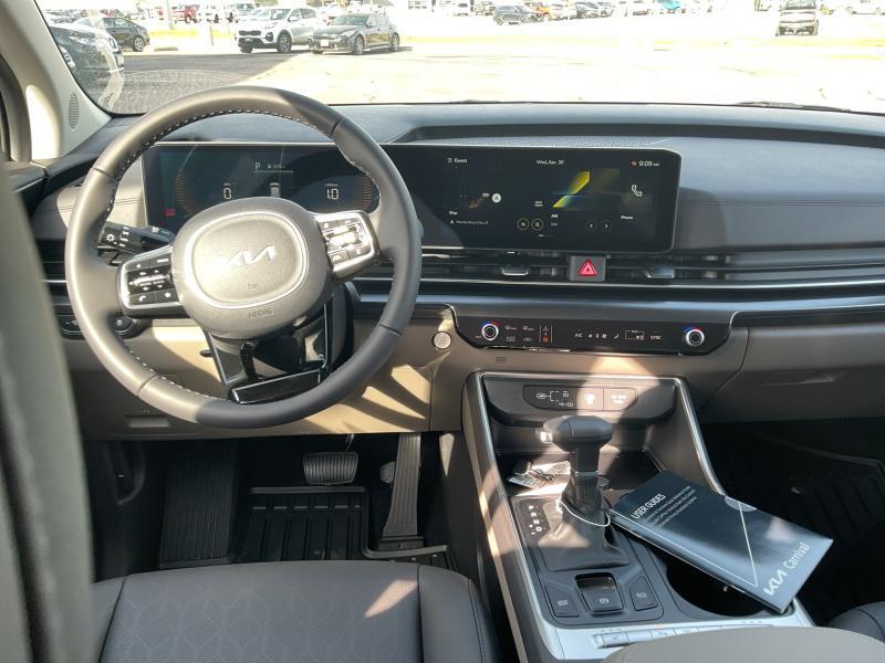 new 2025 Kia Carnival car, priced at $39,977