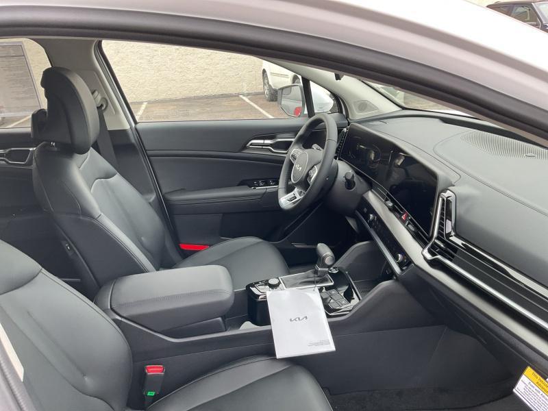 new 2025 Kia Sportage car, priced at $34,674